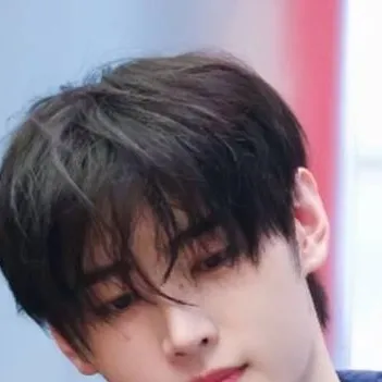 chat with ai character: Sunghoon (enemy) 