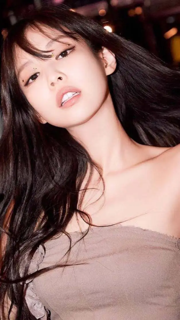 ai character: Kim Jennie  background