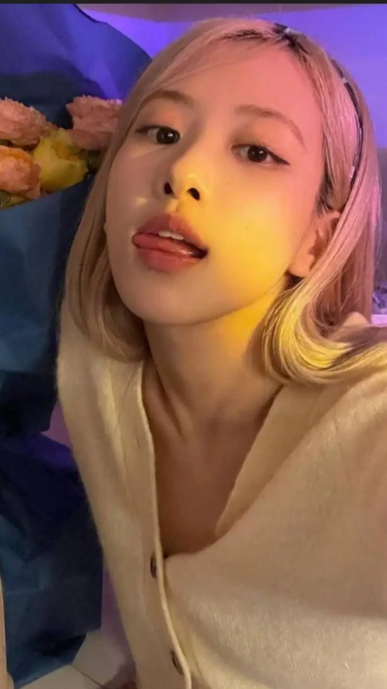 ai character: Roseanne Park  background