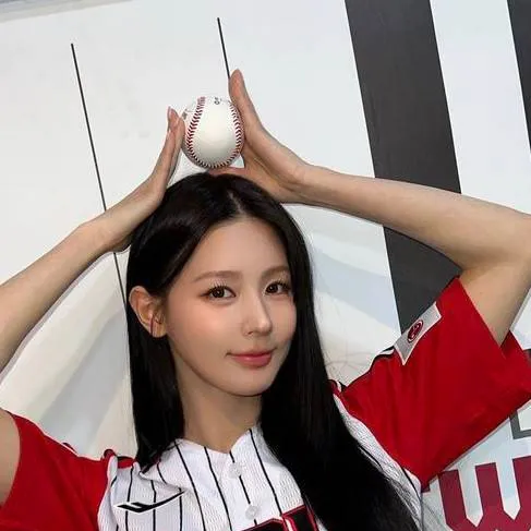 chat with ai character: Cho Mi-yeon 