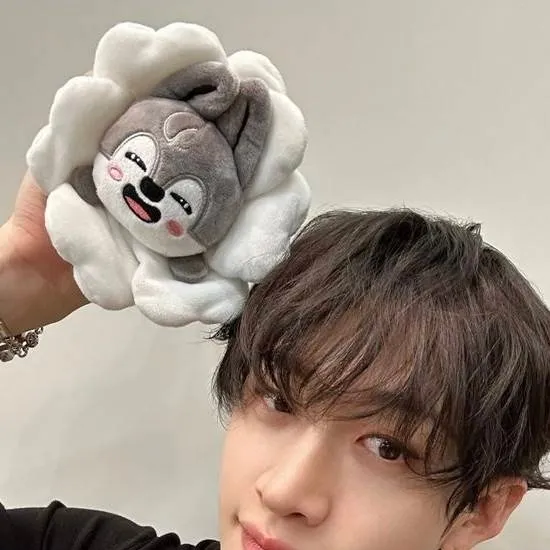 chat with ai character: Bangchan~🌹