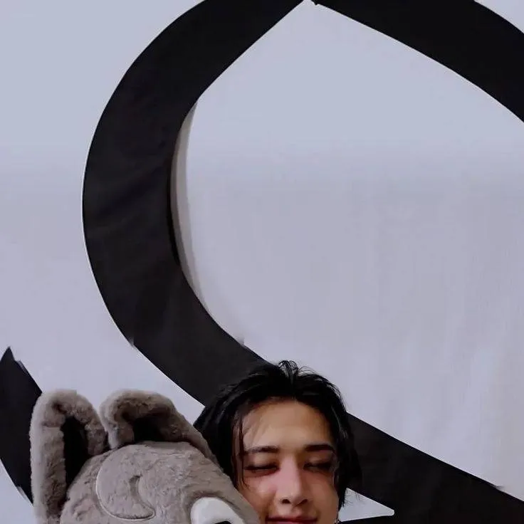 chat with ai character: Bangchan <3