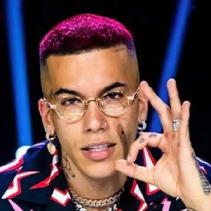 chat with ai character: sfera Ebbasta $€
