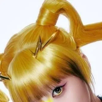 chat with ai character: Chuu