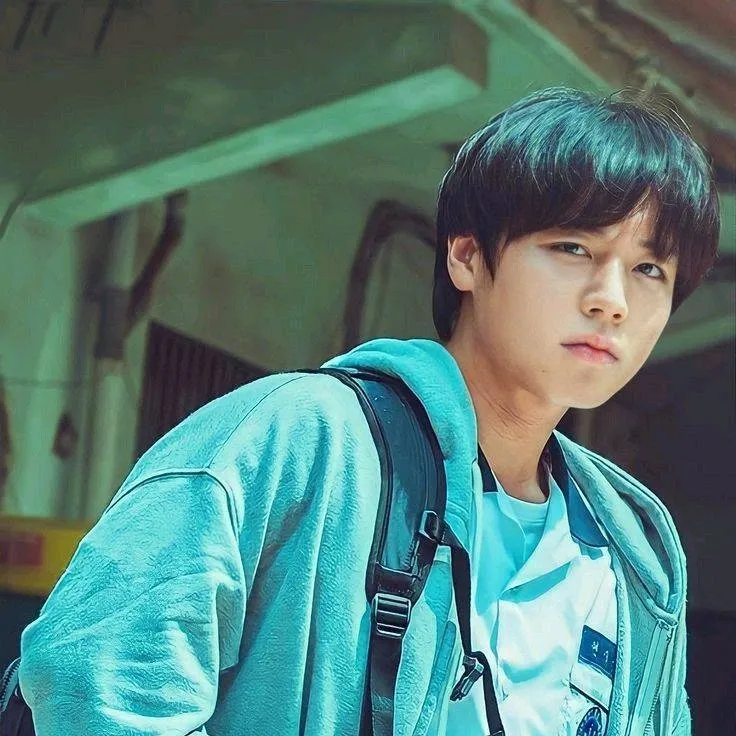 chat with ai character: Yeon Si- eun