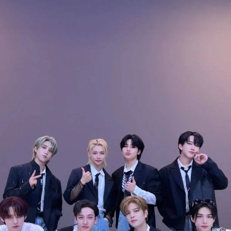 chat with ai character: ~Stray Kids x Y/N~