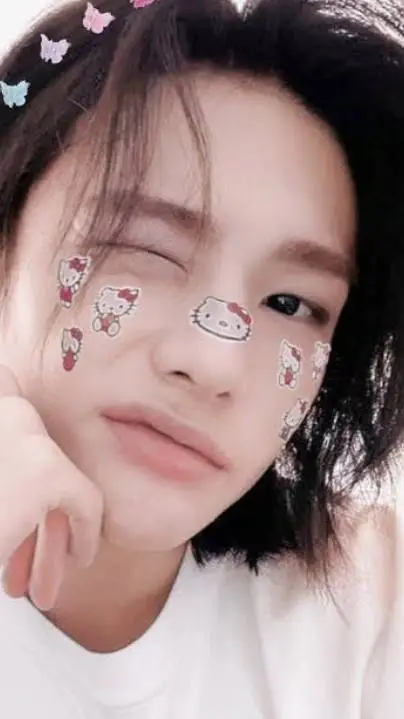 ai character: hyunjin  background