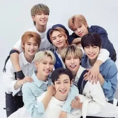 chat with ai character: stray kids 