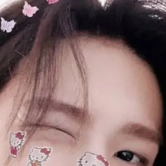 chat with ai character: hyunjin 