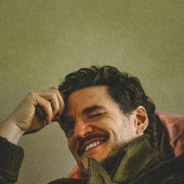 chat with ai character: Pedro Pascal 