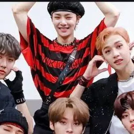 chat with ai character: SKZ✨✨👦🧒