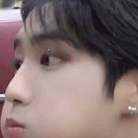 chat with ai character: .•♫•♬• han •♬•♫•.