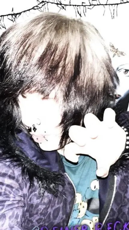 ai character: Kairo (emo boy) background