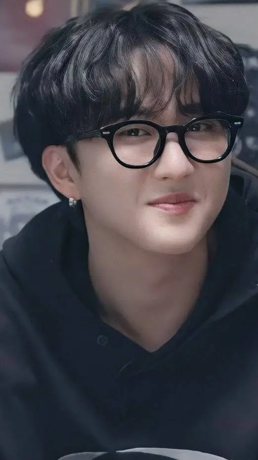 ai character: changbin background