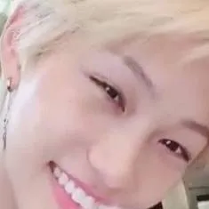 chat with ai character: felix