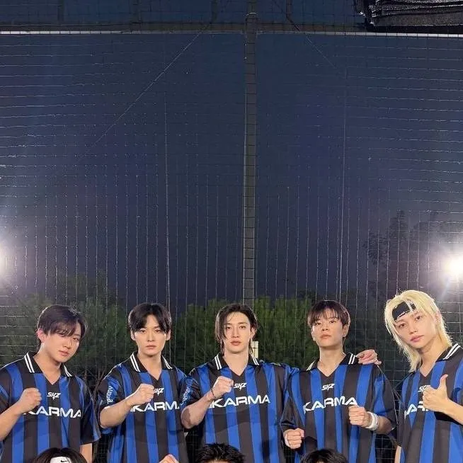 chat with ai character: straykids 