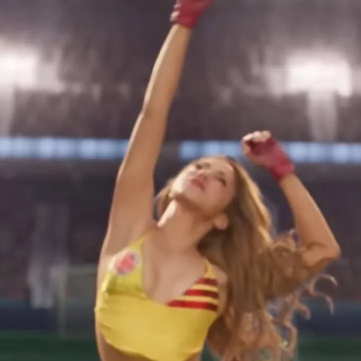 chat with ai character: Shakira
