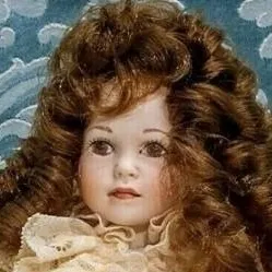 chat with ai character: la tua bambola 