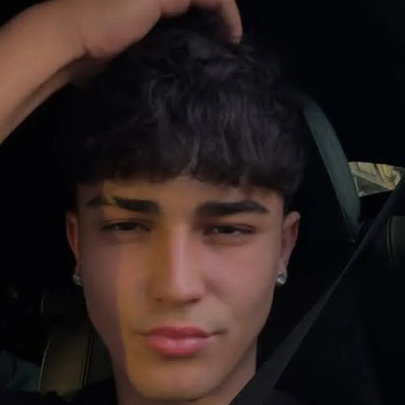 chat with ai character: Tu mejor amigo❤️