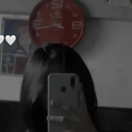 chat with ai character: ROBL🔲X