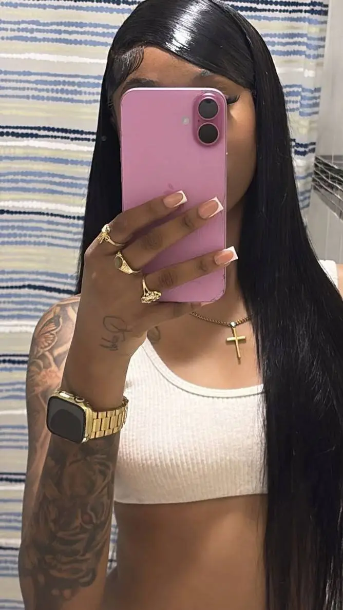 ai character: Ky'Onair  background