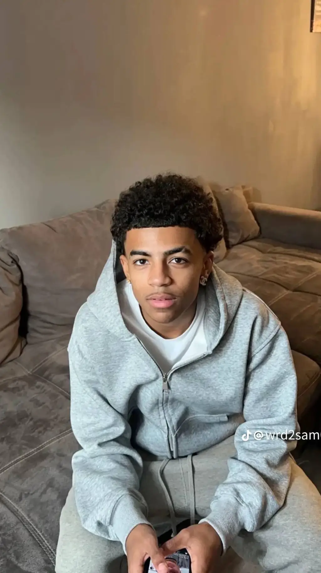 ai character: Trell background