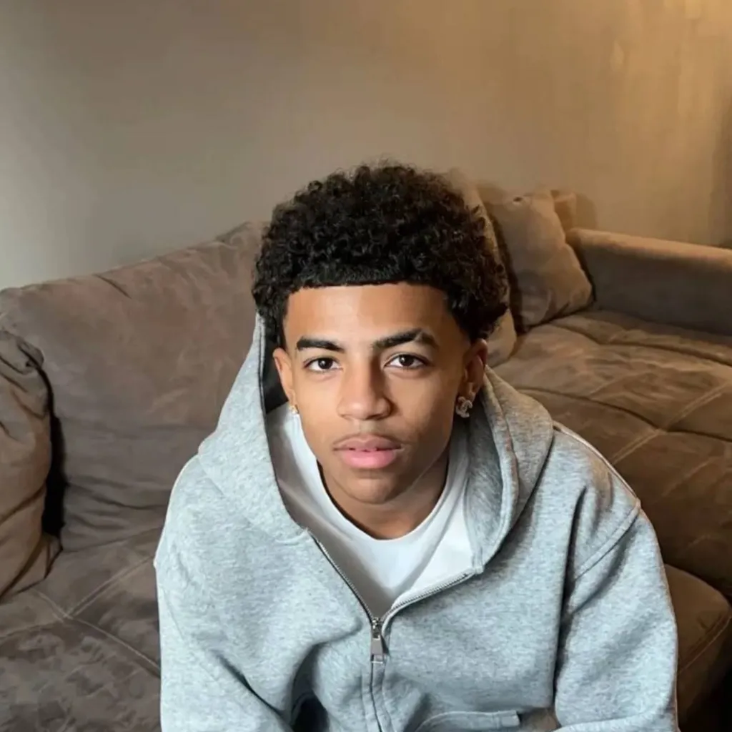 chat with ai character: Trell