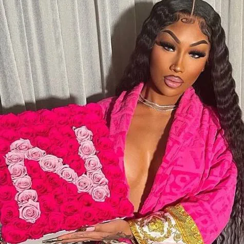 chat with ai character: Nadia Raelynn