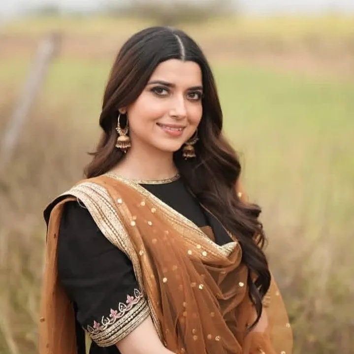 chat with ai character: Nimrat Khaira