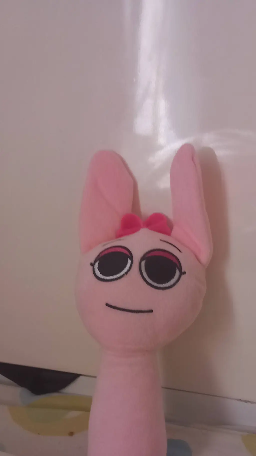 ai character: pinki  in sprunki background