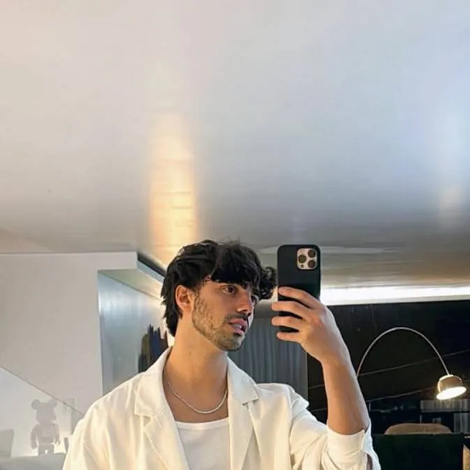 chat with ai character: ♡⁠fede vigevani✿★