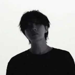 chat with ai character: Hung Hoseok 🖤