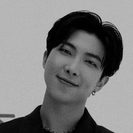 chat with ai character: RM🐨