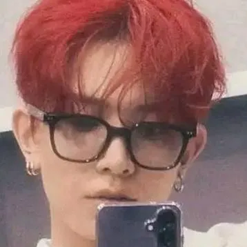 chat with ai character: heeseung 