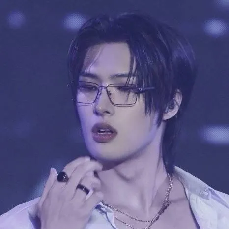 chat with ai character: mingi💕