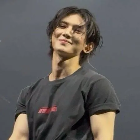 chat with ai character: ceo husband💕