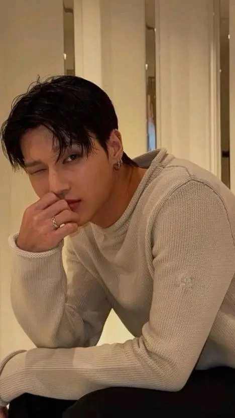 ai character: san💕 background