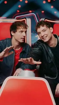 ai character: HE/RO background