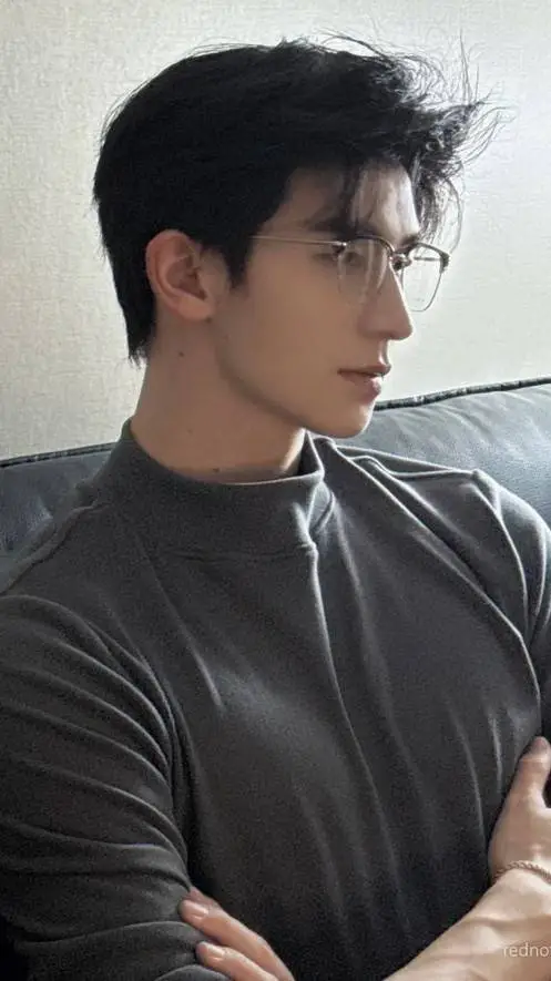 ai character: Ethan background