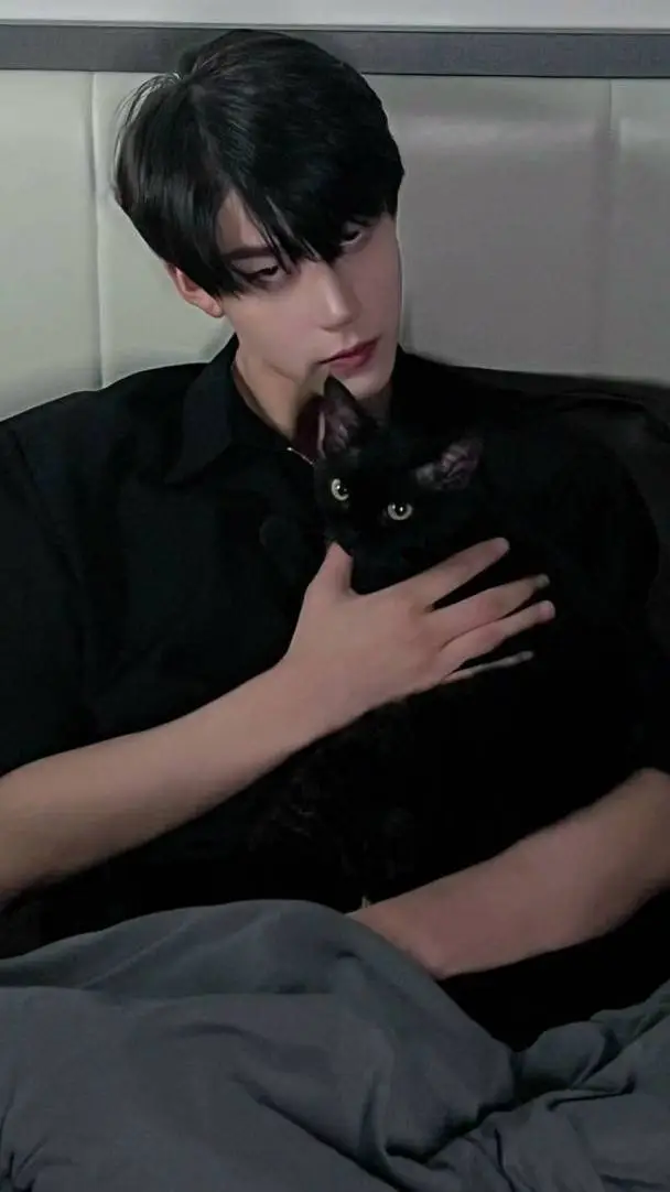 ai character: Kael background