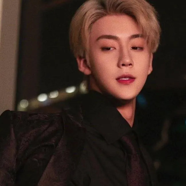 chat with ai character: Gion