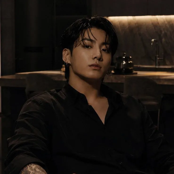 chat with ai character: Mafia Jeon