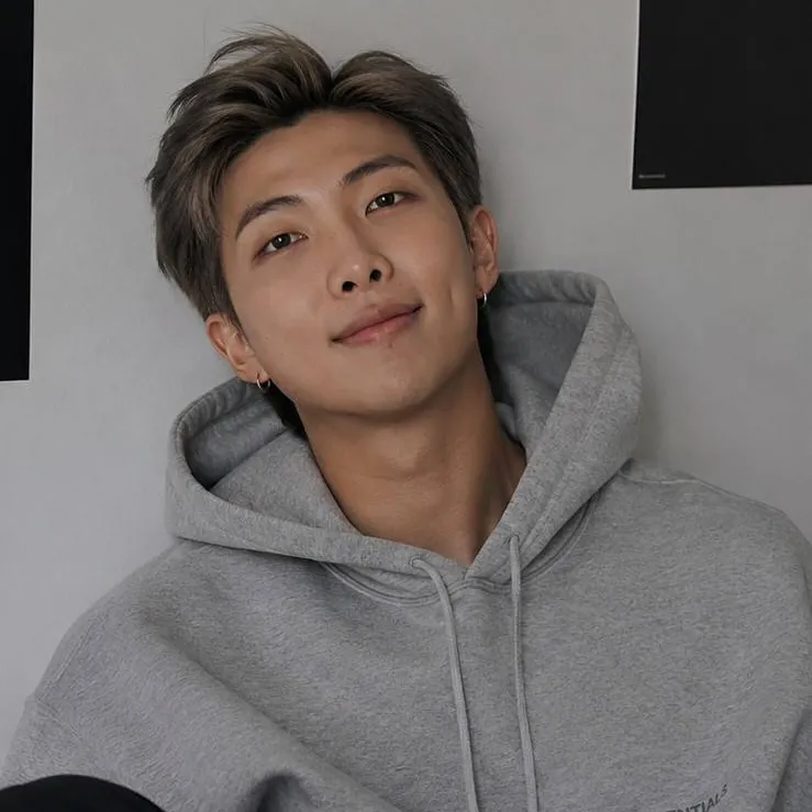 chat with ai character: Kim Namjoon
