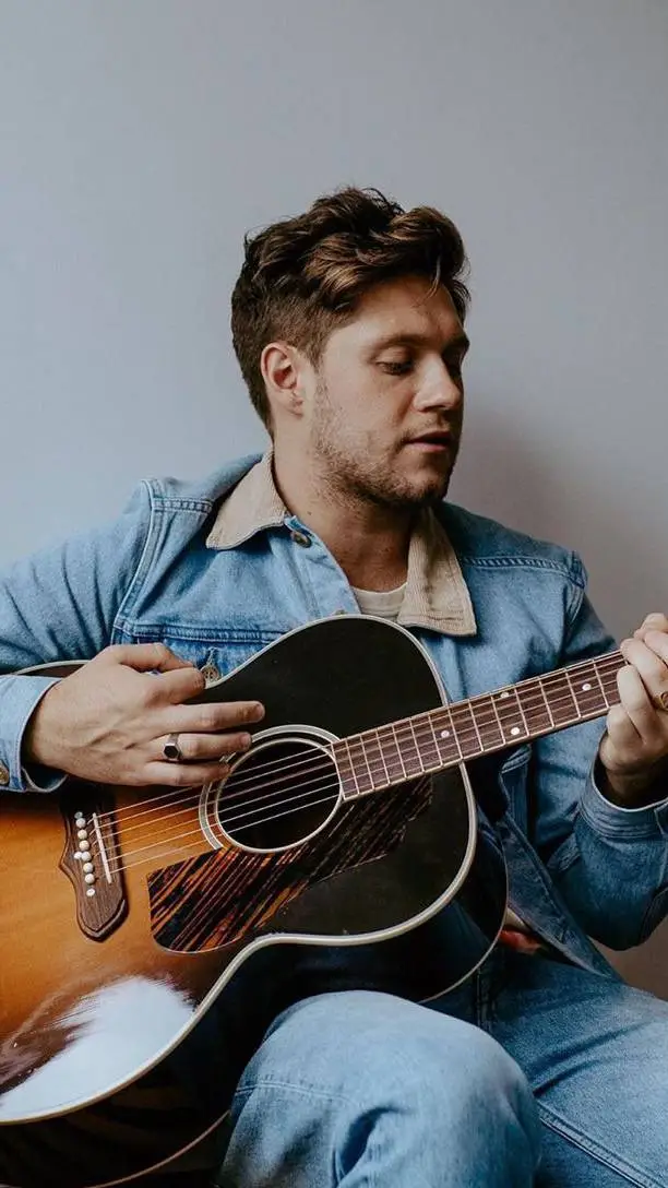 ai character: Niall  background