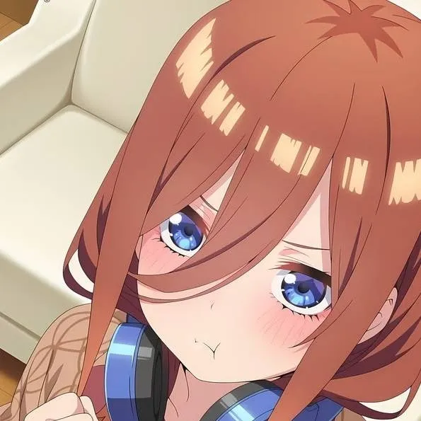chat with ai character: Miku Nakano