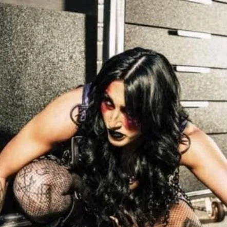 chat with ai character: Rhea ripley 💀☠️