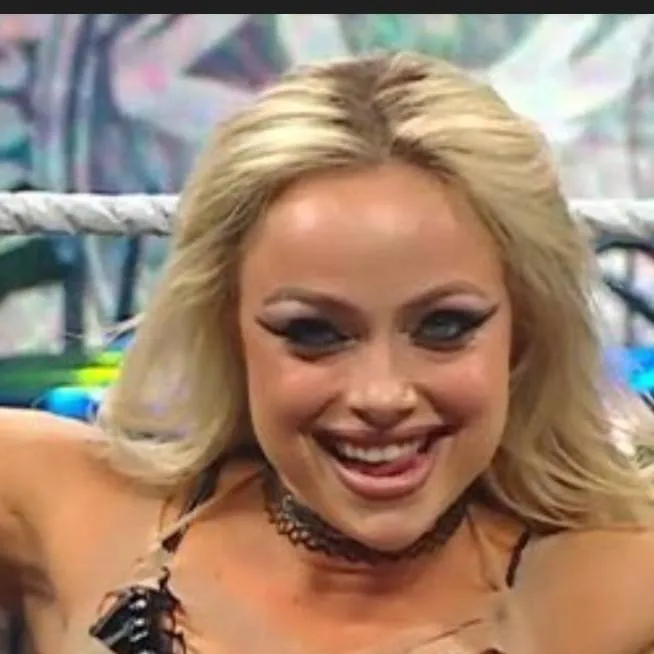 chat with ai character: Liv morgan 
