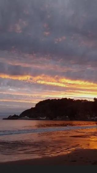 ai character: Crea tu historia 2 background