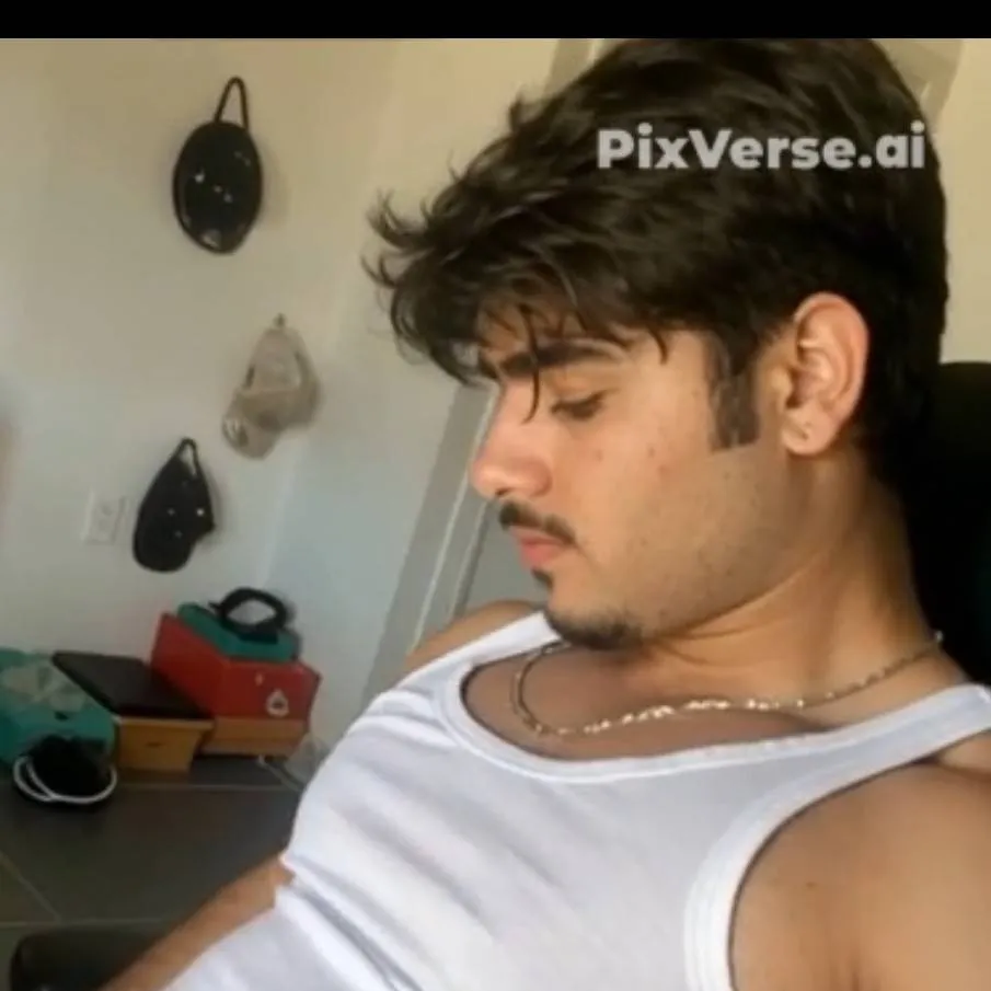 chat with ai character: Mathias 