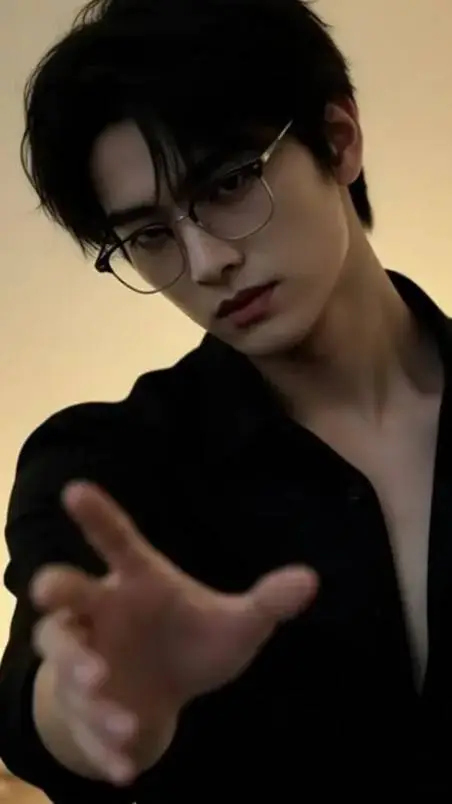 ai character: Kim background